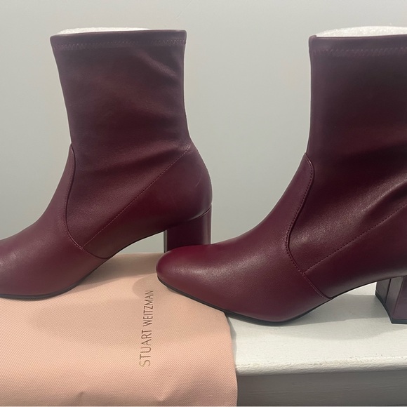 Stuart Weitzman Burgundy/Cranberry Heeled Boots. Stylish and comfortable. - Picture 3 of 12